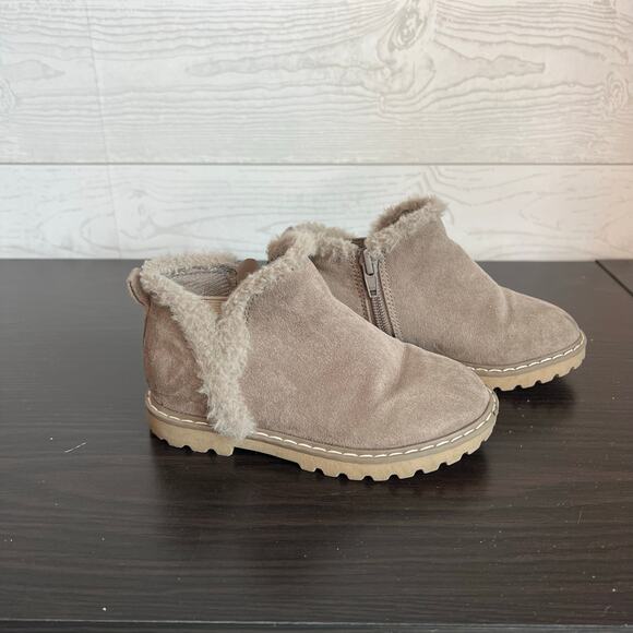 Wonder Nation gray ankle bootie faux fur lining Chelsea boots Size 9 - Picture 1 of 7